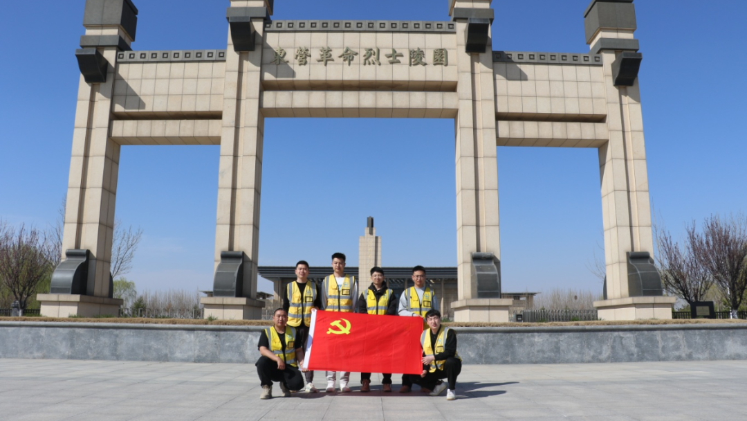中鐵建工二公司開(kāi)展清明追思活動(dòng)